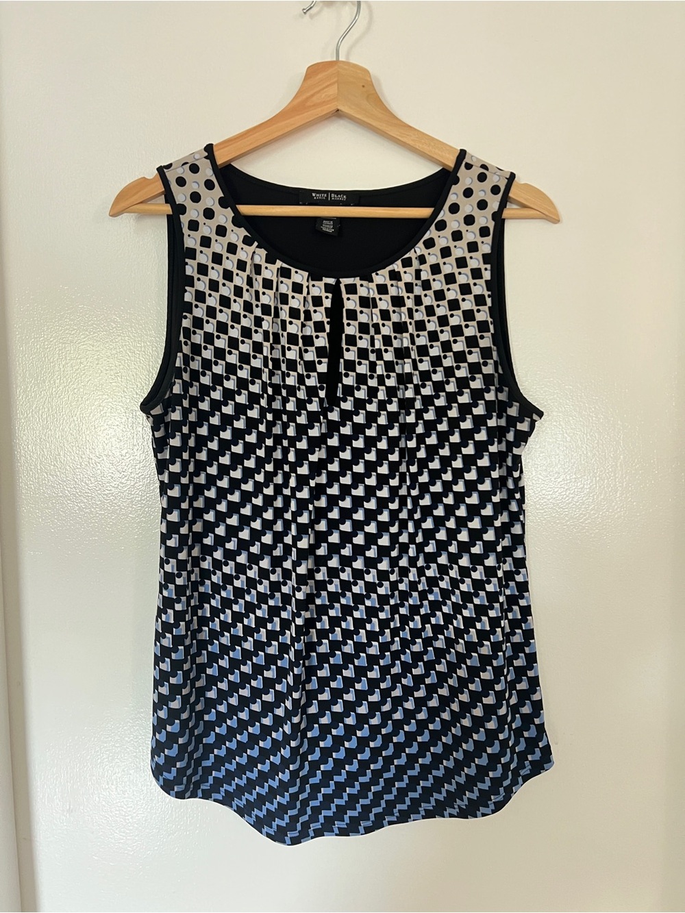White House Black Market Black and White Sleeveless Pleated Geo Tank
